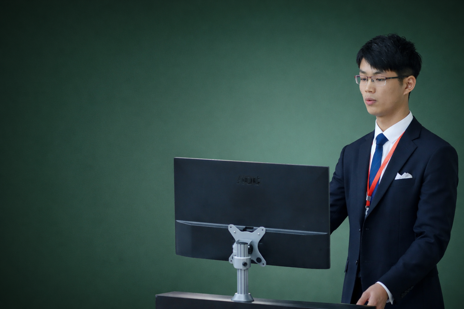 Huang Kai presenting at conference